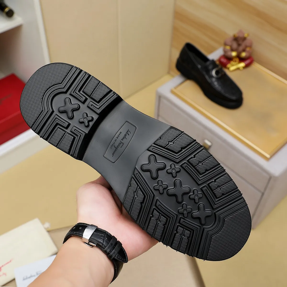 Men's shoes 💰500 Ferragamo [Ferragamo] top imported suit men's shoes 💯Original copy of the official website, product materials: selected imported embossed calfskin + luxury hardware buckle accessories ~ imported water-dyed cow 🐂 leather lining. Strong three-dimensional visual effect, original combination outsole, multiple colors available😘 Size: 38-44 (.45.46.4. Customized)